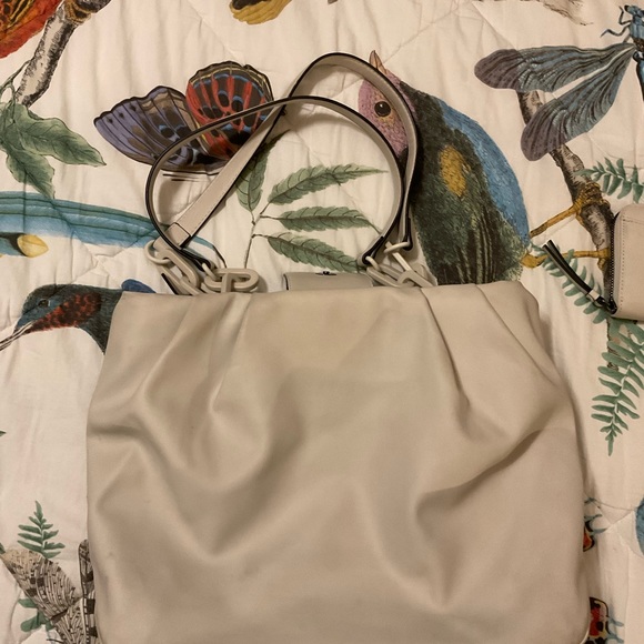 Simply Vera white tote with FREE Wallet! - Picture 13 of 13